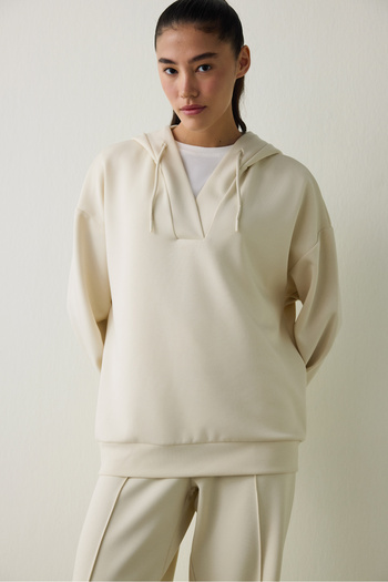 Penti Μπεζ μεταξένια αίσθηση Oversize με κουκούλα με λαιμόκοψη