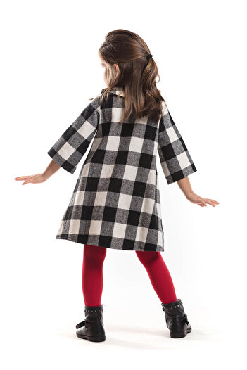 Denokids Pompom Girl - Μαύρο και άσπρο καρό, μακρυμάνικο χειμερινό φόρεμα