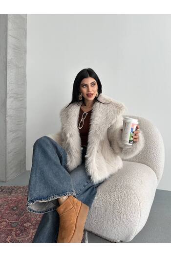 SUXİRCNHTMTS Women's Snap Fastener Faux Fur Winter Coat – Oversized Fit – Cold Resistant
