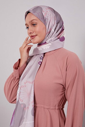 Levidor Purple Floral Pattern Twill Shawl