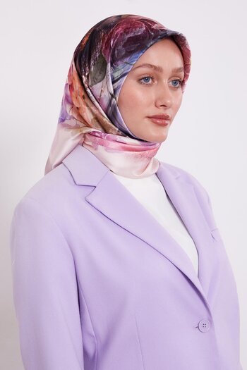 Levidor Pink Floral Pattern Sura Silk Scarf