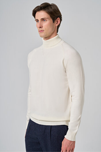 Morven Men's Ecru Trend Core Spun Turtleneck Dynamic Fit Relaxed Fit Knitwear