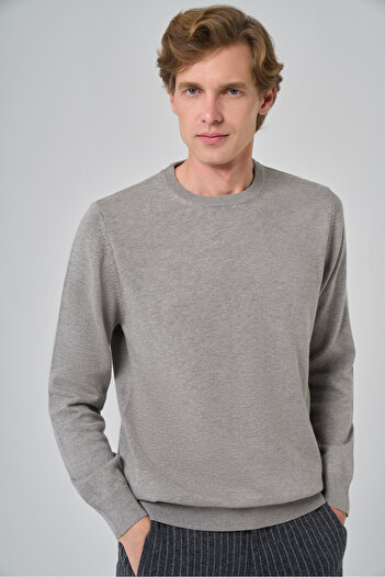 Morven Men's Gray Basic Crew Neck Dynamic Fit Comfortable Cut Knitwear
