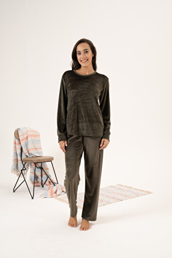 Estiva Printed Velvet Pajama Set