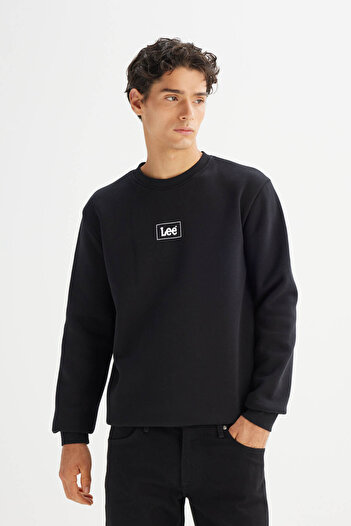 Lee Men's Black Sweatshirt (Model Code: L212299001)