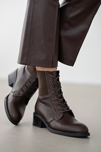 selinshoes Veyora Genuine Leather Lace-Up Women's Boots - Brown