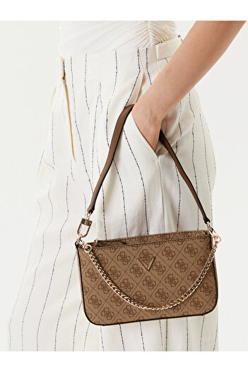 Guess Γυναικεία Τσάντα Χειρός Καφέ HWBG9672720