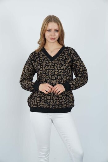 AGORATEKSTİL Women's Leopard Patterned V-Neck Knitwear Sweater