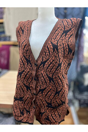 TCR Women's Knitwear Buttoned Pocketed Patterned Seasonal Vest