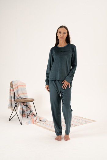 Estiva Printed Velvet Pajama Set