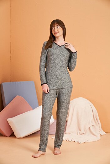 PJS Women's V-Neck Edges Black Lace Detailed Long Sleeve Pajama Set Soft Viscose Fabric