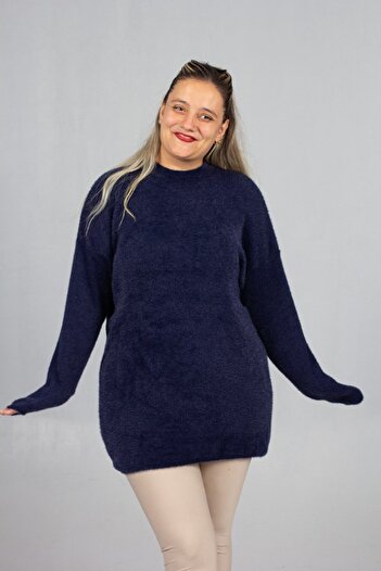 Truva XXL Comfort and Style in One: Bearded Soft Navy Blue Cotton Knit Sweater
