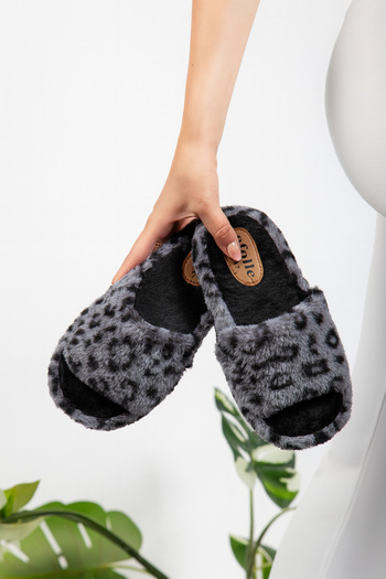 STOCON Plush Fluffy Leopard Fabric Women's Indoor Slippers Comfortable and Stylish Winter Lightweight Non-Slip Dowry Slippers Stc1169