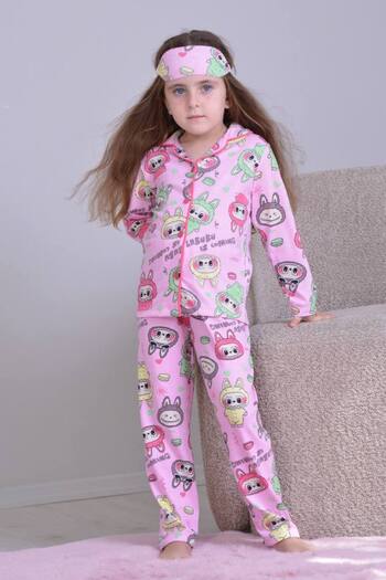 Yağmur Giyim Pjkö Labubu Patterned Pink Long Sleeve Front Buttoned Girls' Pajama Set 4-12 Years 502U