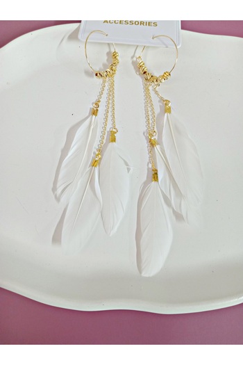 mos&more White Feather Lightweight Long Women's Earrings