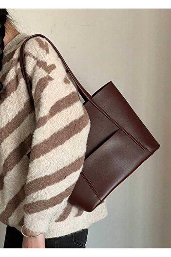 Rivina Fre Women's Handbag and Shoulder Bag with Front Pocket, Magnetic Closure, Wallet Detail, Mink