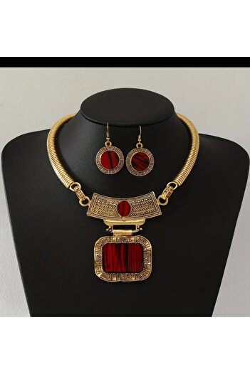 Enanice Carved Necklace Earring Set