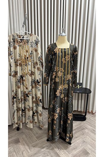 NALA FASHION Two jalabiyas in dark brown or olive color, light beige or cream color.