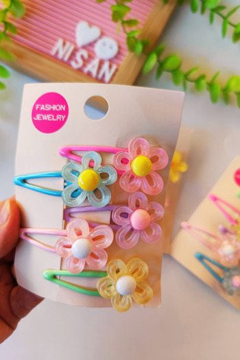 Nisankids 5-Piece Floral Snap Fastener Set