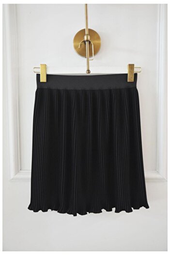 W WARGA Elastic Pleated Inner Skirt