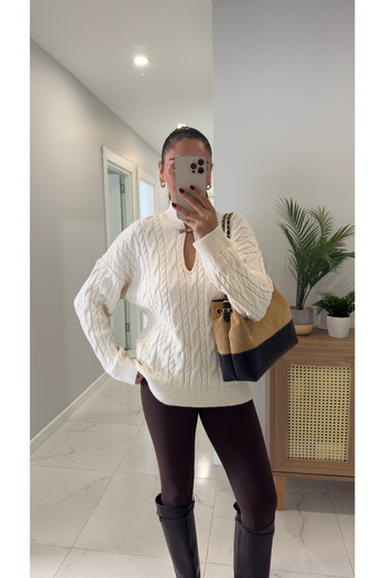 BİRCANÇİL Elaris Ecru Knitted Sweater with Buttons