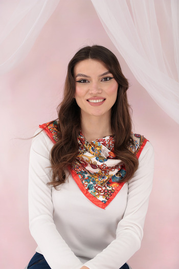 Trend Land -Square satin scarf with Printed and orange border