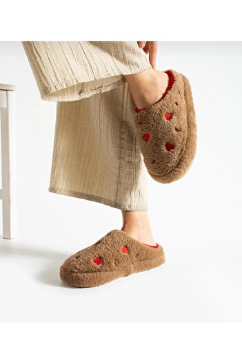 Lion Women's Plush Hearted House Slippers Guest Bundle Dowery Slippers
