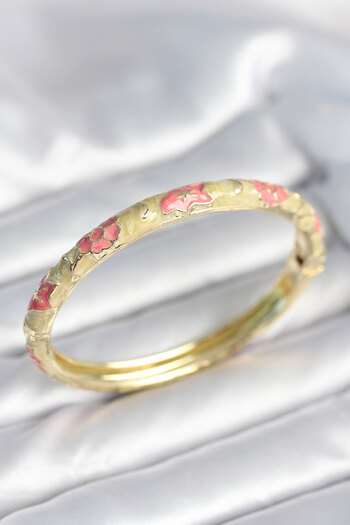 BESKAR Green Cream Color Detailed Enamel Handcuffs