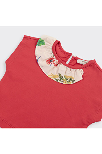 LC Waikiki Girl's T-Shirt with Ruffle Detail on the Collar