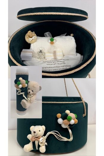 KidsMagazin Baby Gift Set Bear in Green Velvet Chest