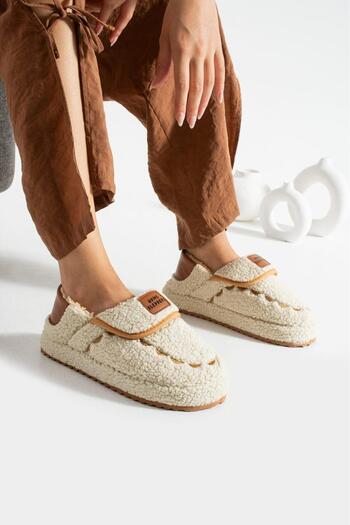Sanart Shop Women's Plush Anti-Slip Sole Warm Soft Home Shoes