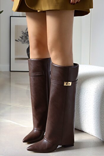 POLKA STORE Dust Tozluk Detailed Metal Buckle Heeled Below-Knee Pointed Toe Matte Leather Women's Boots