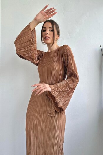 Wear Up Φόρεμα με πλισέ ισπανικό μανίκι βιζόν