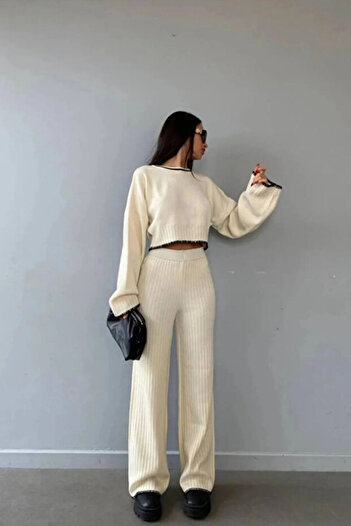 H&E LUXURY DESIGN "Women's Black Relaxed Fit Knitwear Double Set - Modern and Stylish Combination"