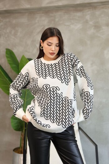 LADY HAZAL White Crew Neck Soft Textured Striped Knitwear Hijab Sweater