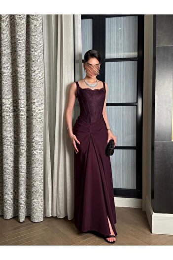 Generic Red evening dress