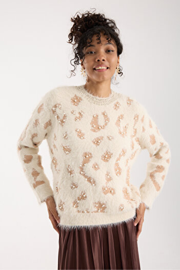 Moda Days Women's Ecru Beard Yarn Stone and Pearl Detailed Crew Neck Knitwear Sweater