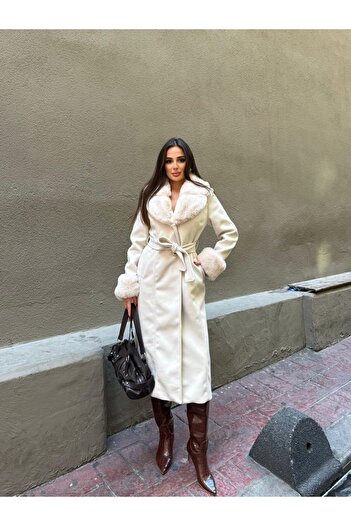 D'RECCY Women's Long Coat with Fur Collar and Plush Sleeve Details
