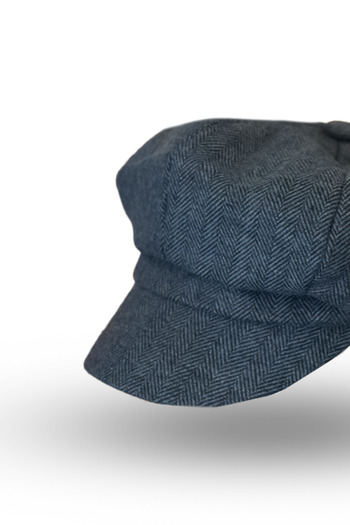 BASIC Elegant winter hat for women