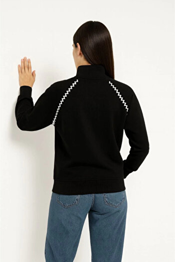JANES Oversize high neck zippered sweatshirt - kangaroo pocket with chain embroidery, - black