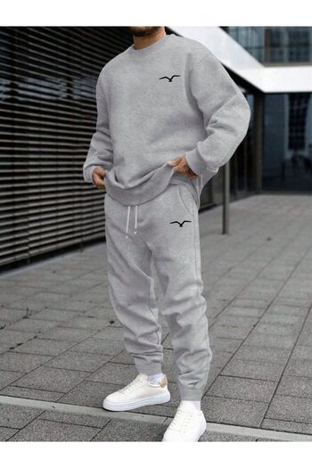LAYORA 2-Piece Men's Tracksuit Set – Gray Oversized Sweatshirt and Sweatpants
