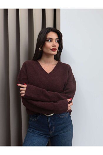 ESRAHELVACI V-Neck Soft Textured Sweater