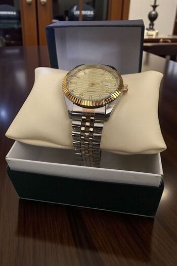 Eyiser Store Gold-Silver Color Cord, Gold Color Dial, Men's Wristwatch with Calendar - Special Boxed Shipping