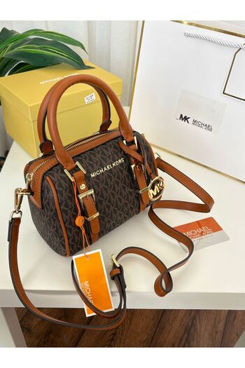 TH Shoulder bag with accessories