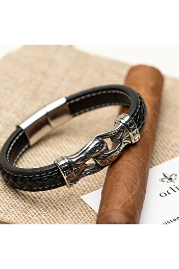 Artizan Suits Black leather bracelet for men