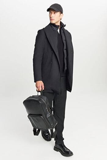 ALTINYILDIZ CLASSICS Men's Black Standard Fit Regular Cut Wide Swallow Collar Side Pocket Coat