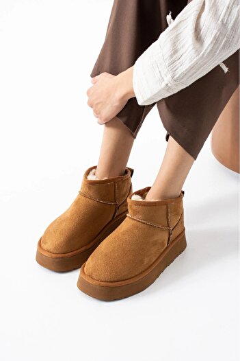 BS BEYAZ SHOES Γυναικείες κοντές μπότες Uggy με επένδυση από γούνα στο εσωτερικό (σε ύψος 3 εκατοστά) και αντιολισθητική σόλα (σε ύψος 3 εκατοστά)
