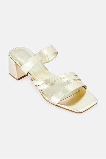 Calvin Klein Women Pretty2 Medium Slip On Sandals, Gold