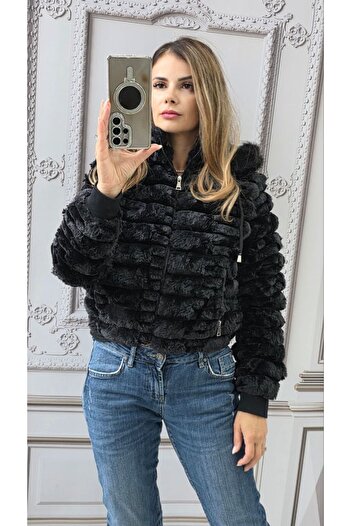 styleFlex Modern women's jacket made of eco-friendly fur with a Hooded