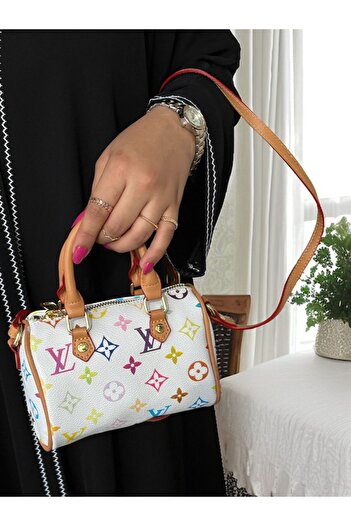 HH Shoulder bag with accessories